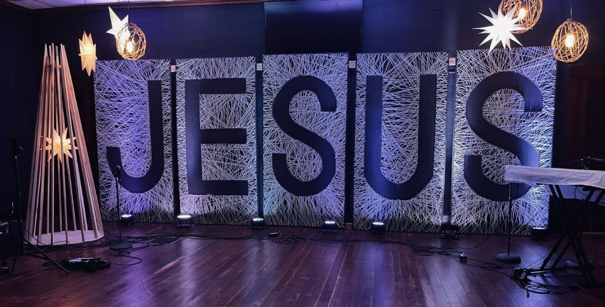4 Unique Church Stage Designs You Should Definitely Follow - Foreign Policy
